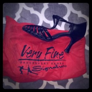 Very fine dance sport shoes in good condition